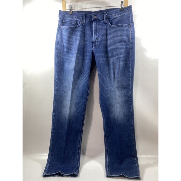 Levi's Premium 541 Athletic Dark Wash Taper Leg Jeans Men's 32x30  Dry Cleaned - Picture 1 of 11